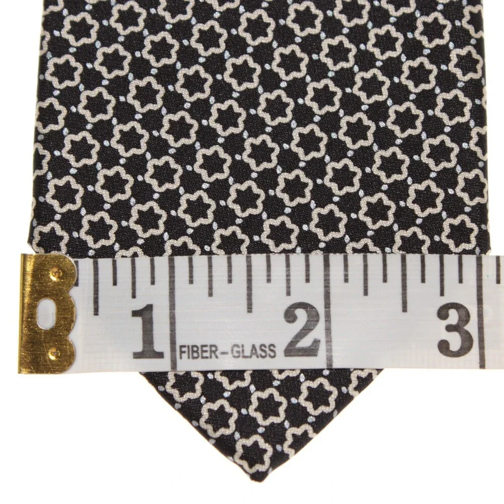Brioni NWOT Neck Tie in Black with Cream Geometric Print 100% Silk Made in Italy
